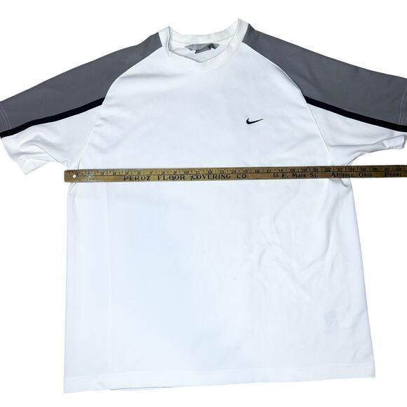 Vintage Nike white  gray embroidered  strip nike swish textured T-shirt men XL - Picture 3 of 7
